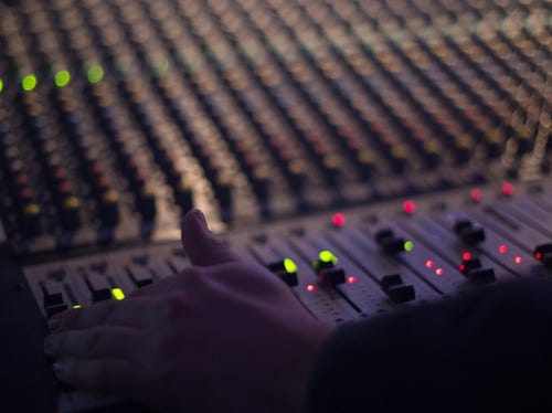 il nostro mixer theradioison